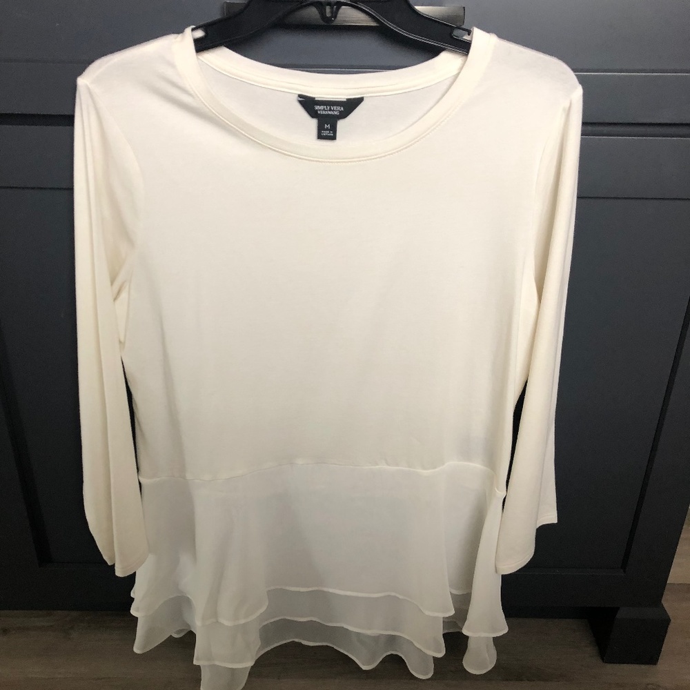 Long sleeve off white  top Size M made by Vera Wang